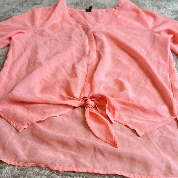 Maurices Blouse Button Down tie bottom - Picture 2 of 8